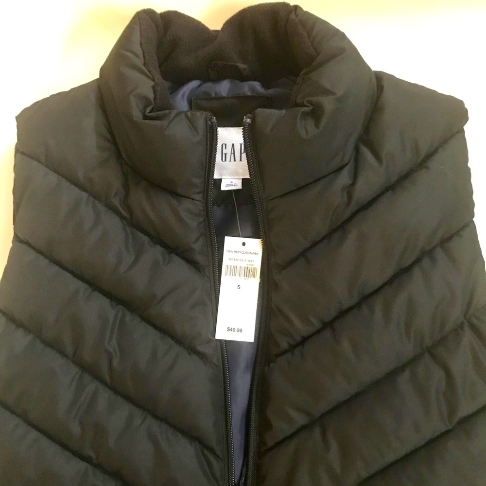 NWT Gap Puffer Vest